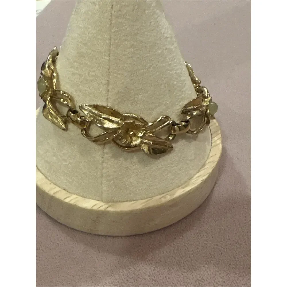 VTG KRAMER Gold Tone Flower And Petal Bracelet Glass Stones Collectible
